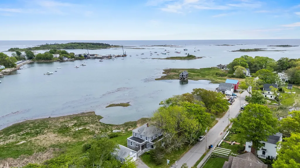 34 Langsford Road Kennebunkport ME 04046