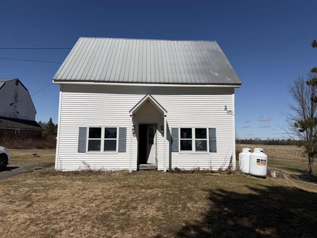 1917 State Road Castle Hill ME 04757