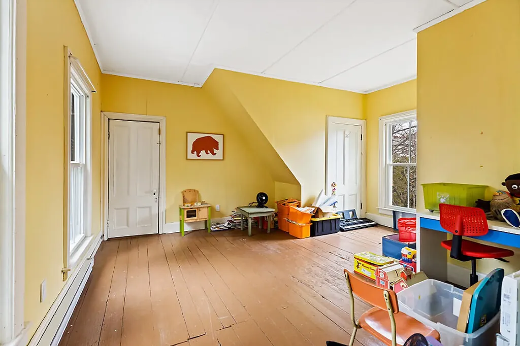 31 Winter Street Waterville ME 04901