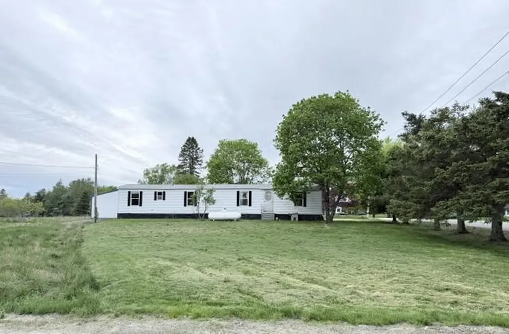 15 West Street Machias ME 04654