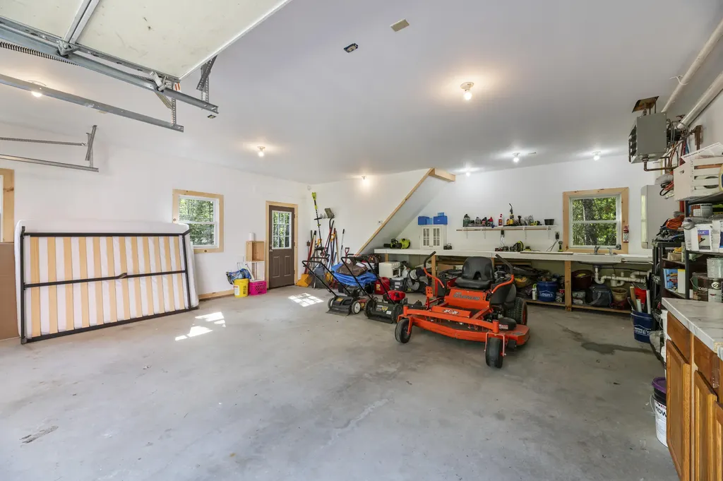 18 Duck Cove Lane Gardiner ME 04345