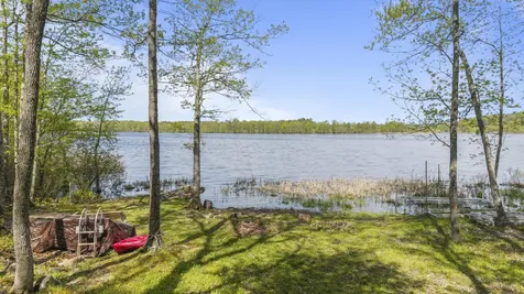 18 Duck Cove Lane Gardiner ME 04345