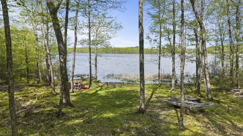 18 Duck Cove Lane Gardiner ME 04345