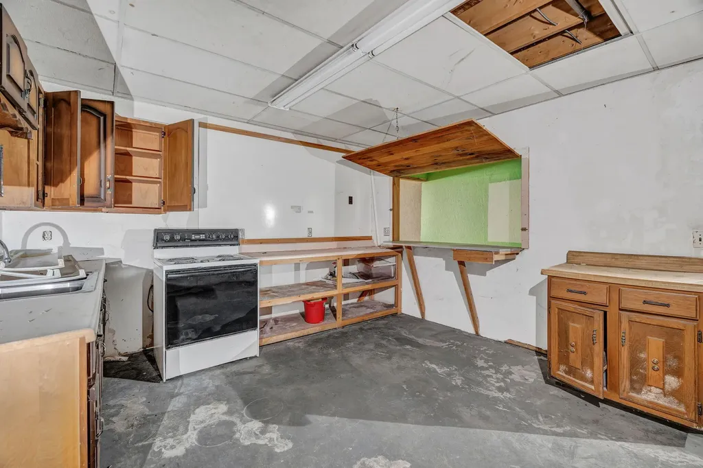 99 Easy Street Canaan ME 04924