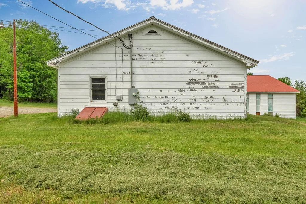99 Easy Street Canaan ME 04924