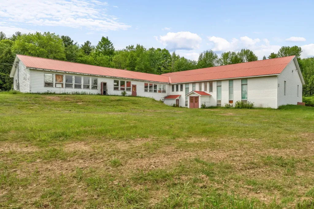99 Easy Street Canaan ME 04924