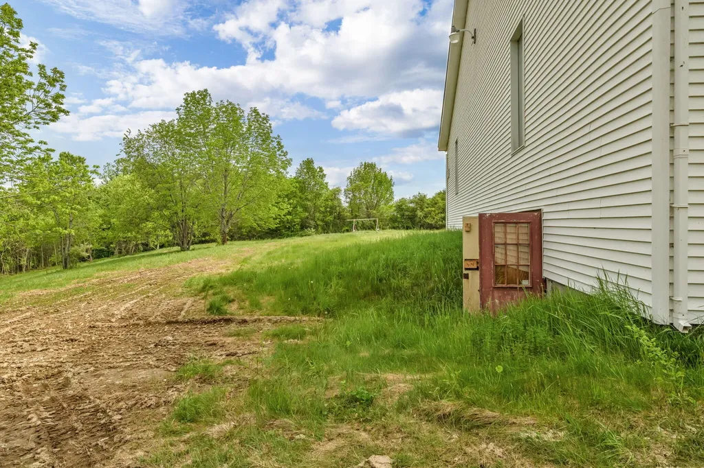 99 Easy Street Canaan ME 04924