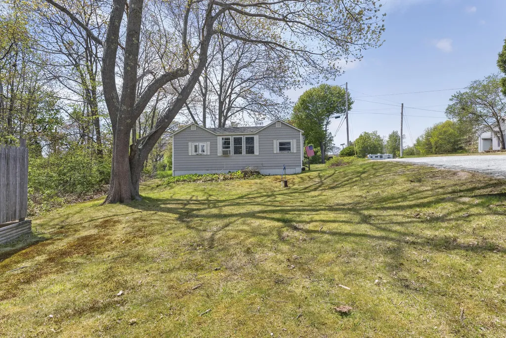 84 Stovers Point Road Harpswell ME 04079