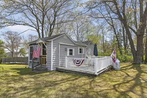 84 Stovers Point Road Harpswell ME 04079