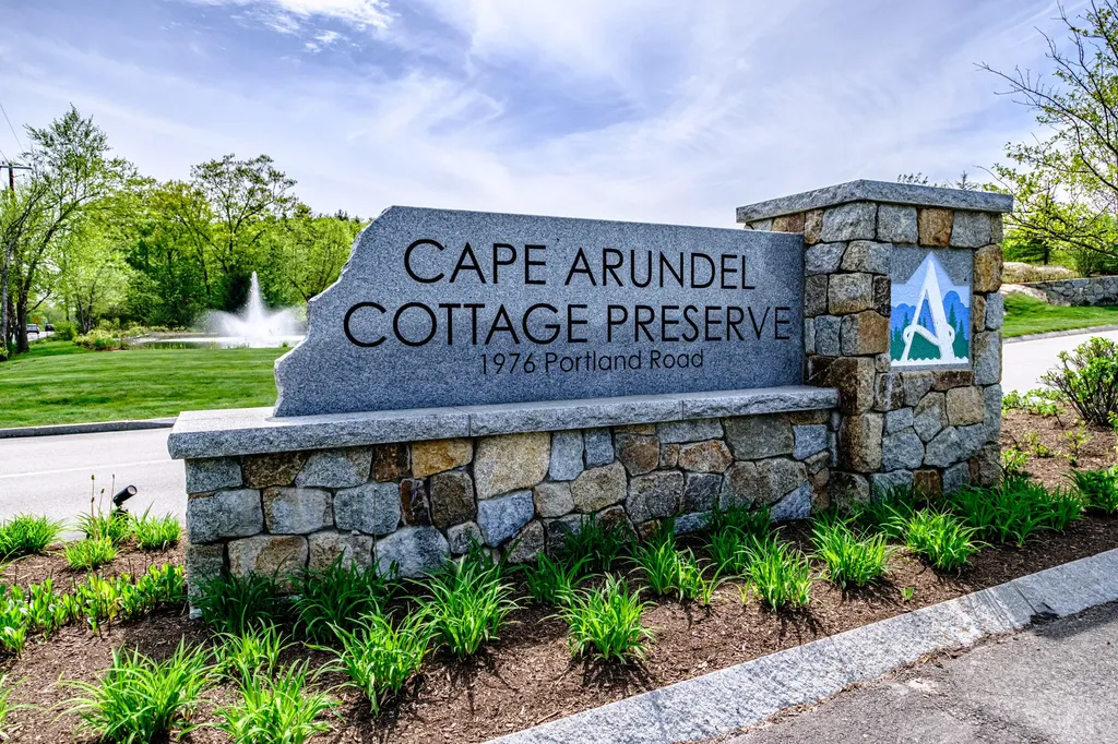 21 Adams Lane Arundel ME 04046