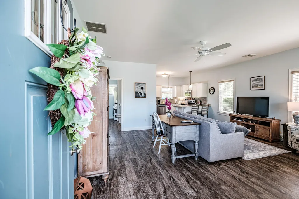 21 Adams Lane Arundel ME 04046