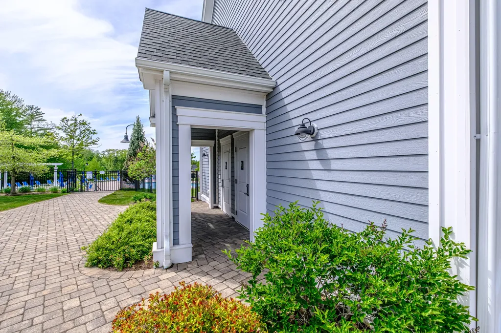 21 Adams Lane Arundel ME 04046