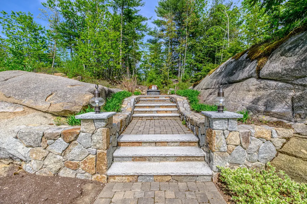 21 Adams Lane Arundel ME 04046