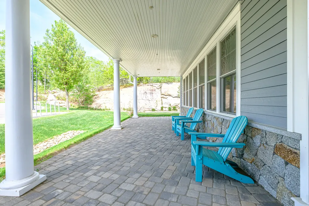 21 Adams Lane Arundel ME 04046