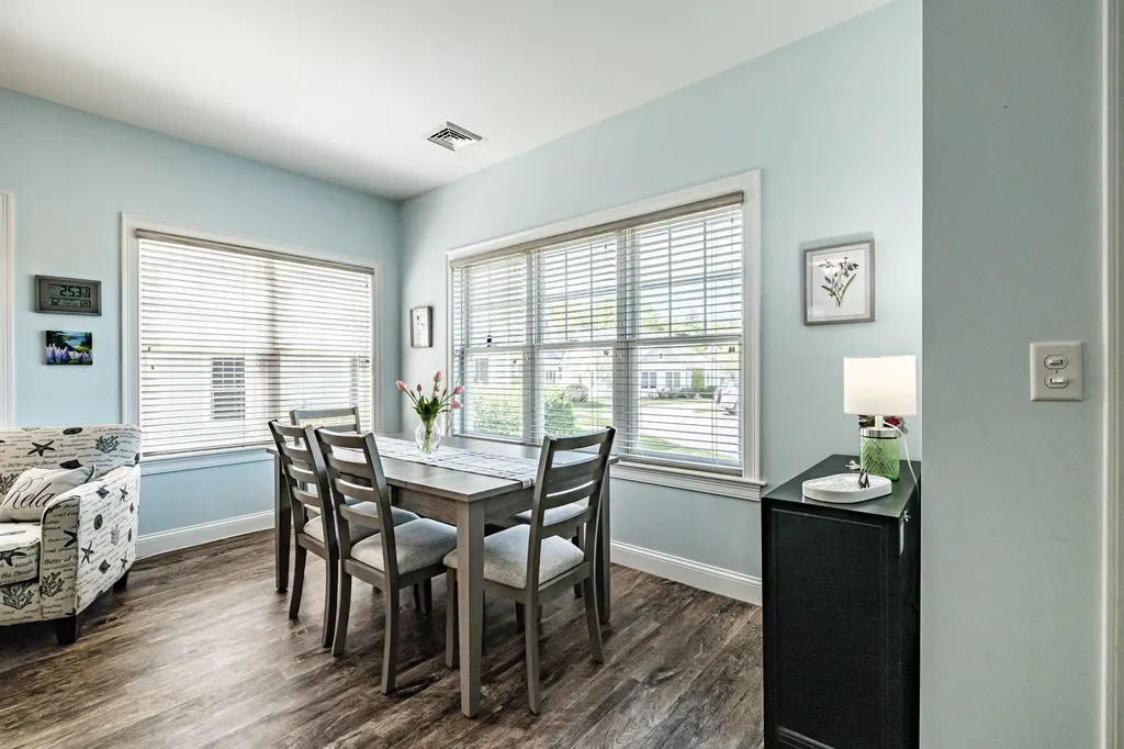 21 Adams Lane Arundel ME 04046