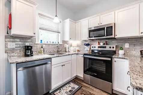 21 Adams Lane Arundel ME 04046