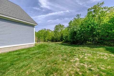 21 Adams Lane Arundel ME 04046