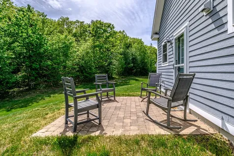 21 Adams Lane Arundel ME 04046