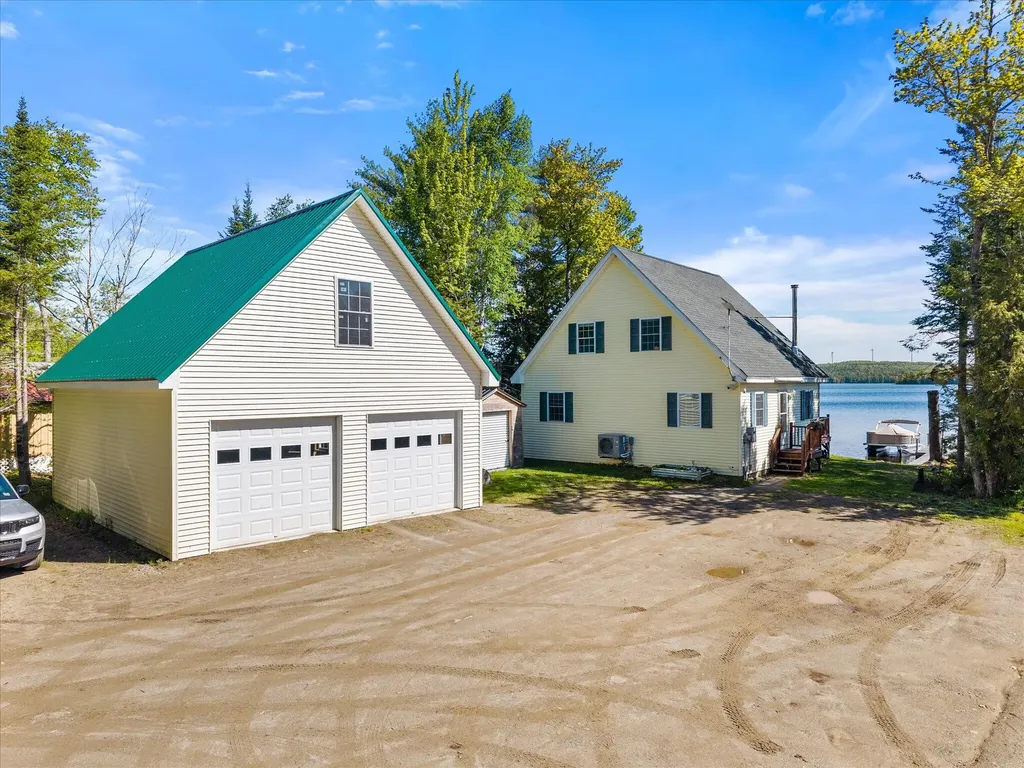 28 Jipson Drive Lincoln ME 04457