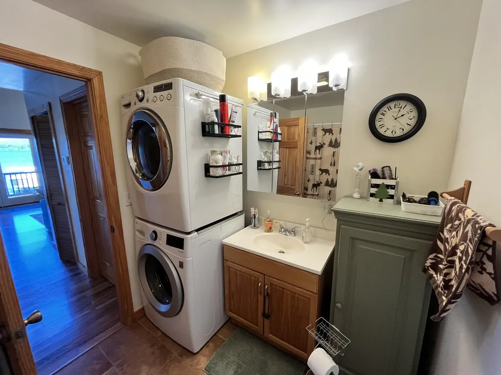 28 Jipson Drive Lincoln ME 04457