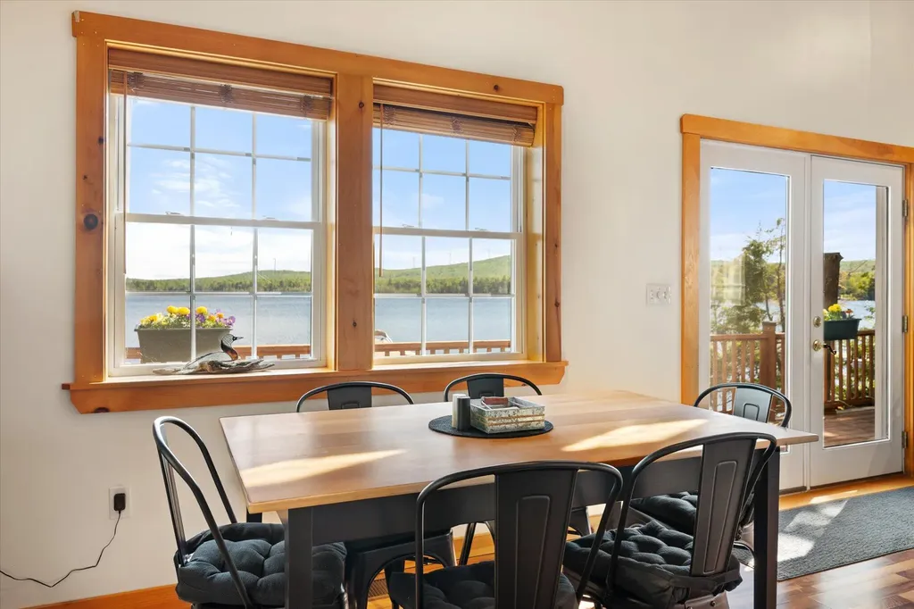 28 Jipson Drive Lincoln ME 04457