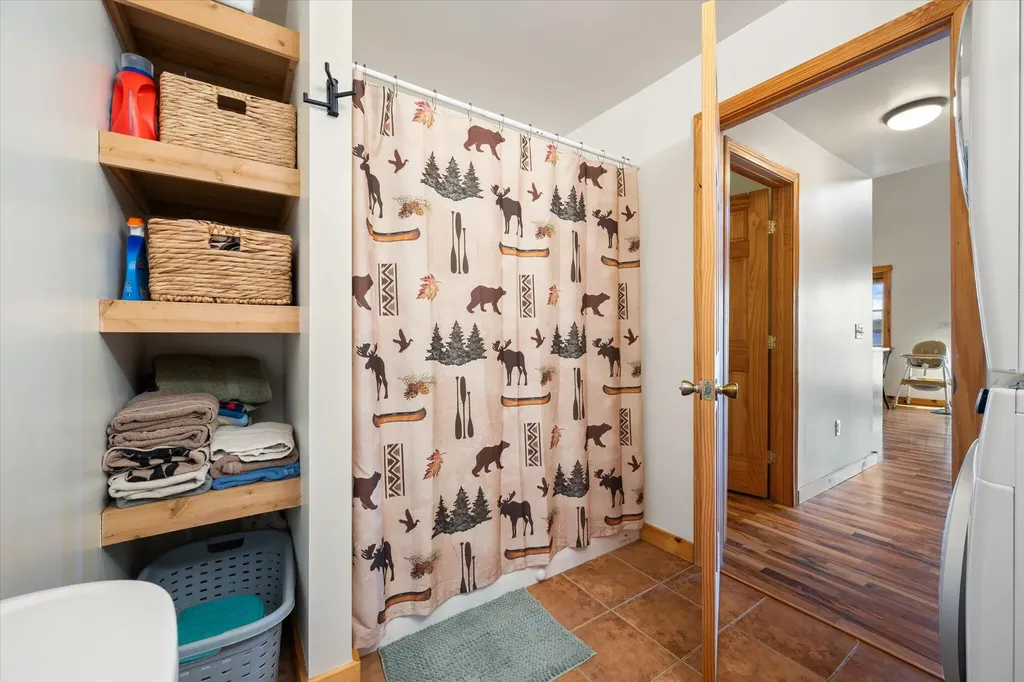 28 Jipson Drive Lincoln ME 04457
