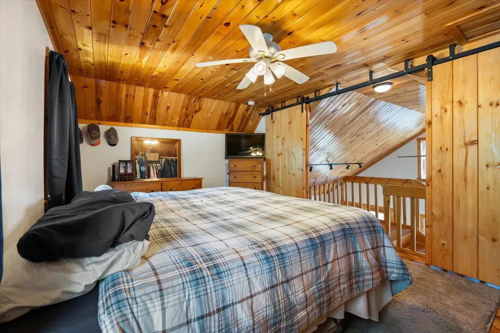 28 Jipson Drive Lincoln ME 04457