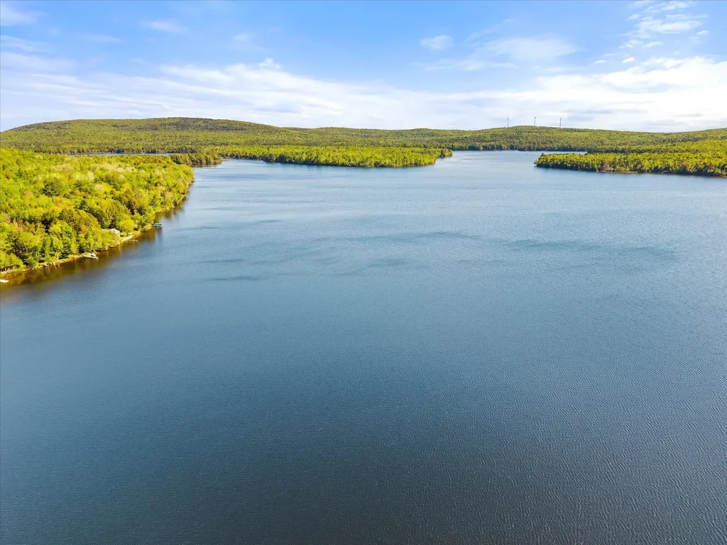 28 Jipson Drive Lincoln ME 04457