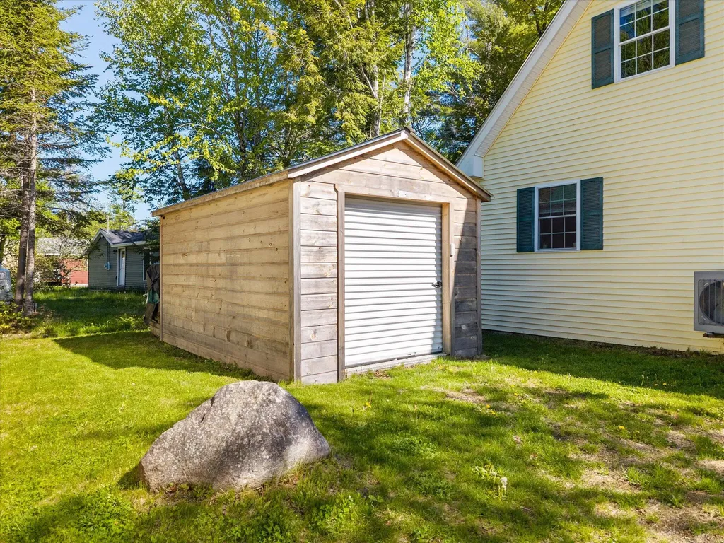 28 Jipson Drive Lincoln ME 04457