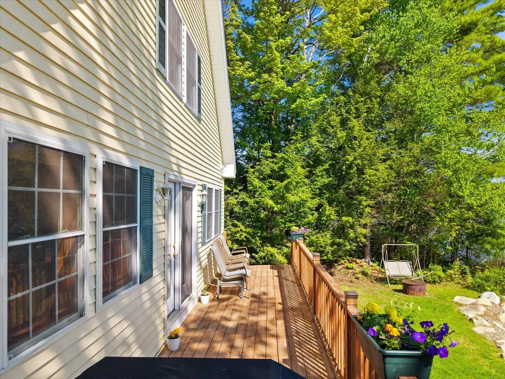 28 Jipson Drive Lincoln ME 04457
