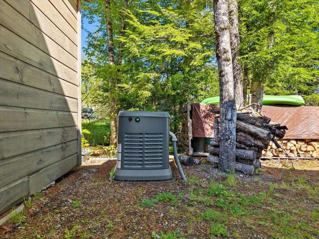 28 Jipson Drive Lincoln ME 04457