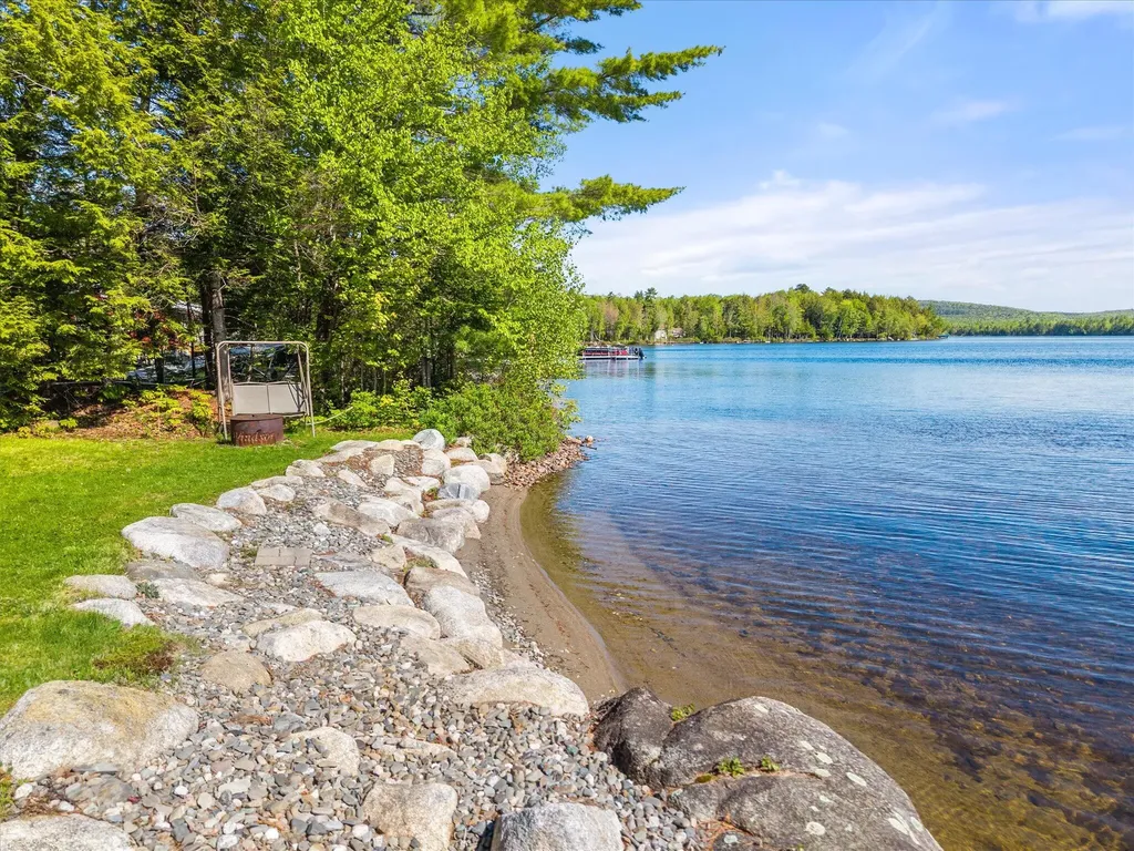 28 Jipson Drive Lincoln ME 04457