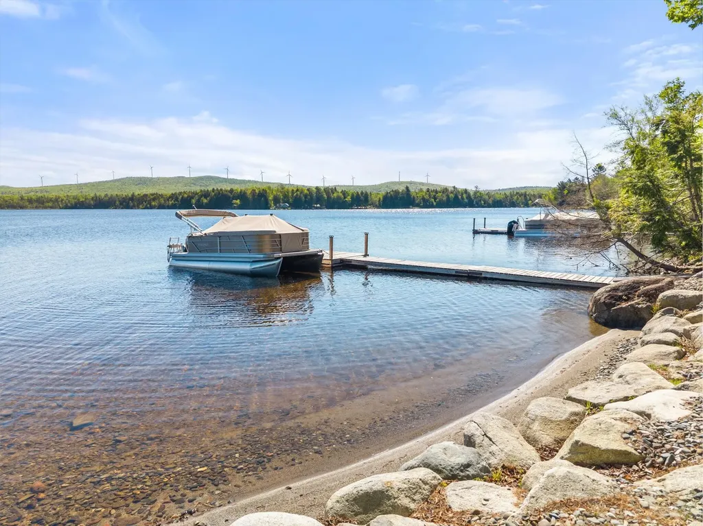 28 Jipson Drive Lincoln ME 04457