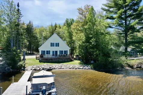 28 Jipson Drive Lincoln ME 04457