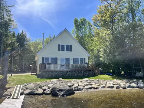 28 Jipson Drive Lincoln ME 04457
