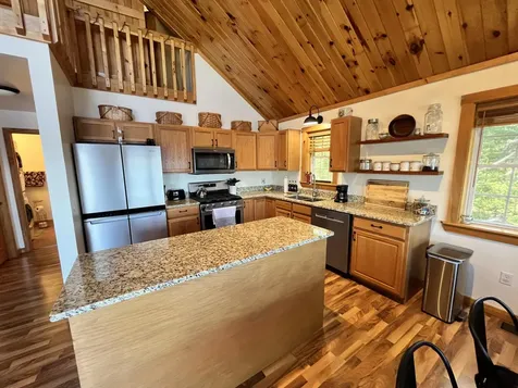 28 Jipson Drive Lincoln ME 04457