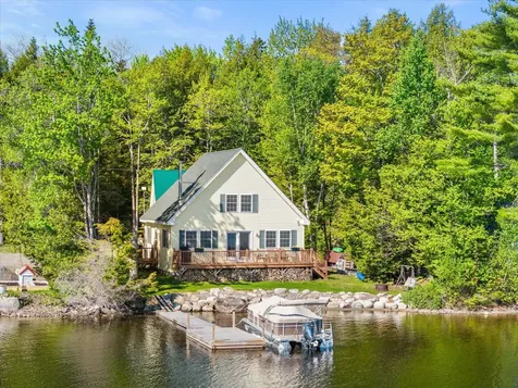 28 Jipson Drive Lincoln ME 04457