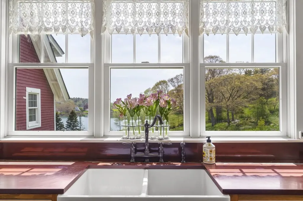 165 Ocean Point Road Boothbay ME 04544
