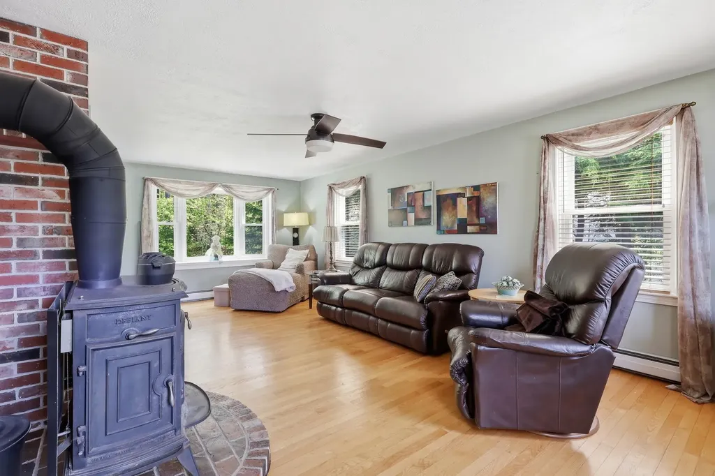 20 Robin Circle Biddeford ME 04005