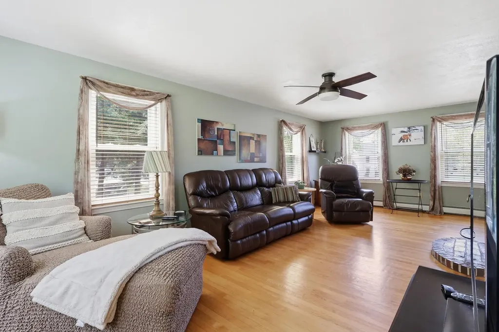 20 Robin Circle Biddeford ME 04005