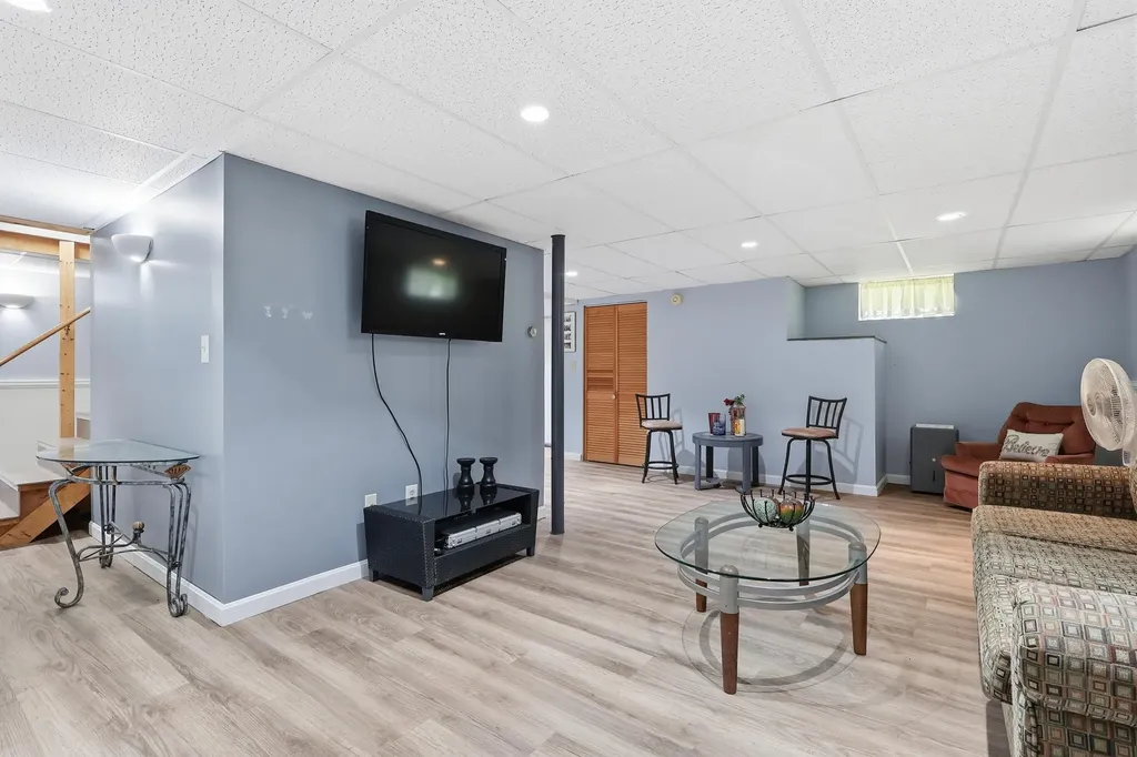 20 Robin Circle Biddeford ME 04005