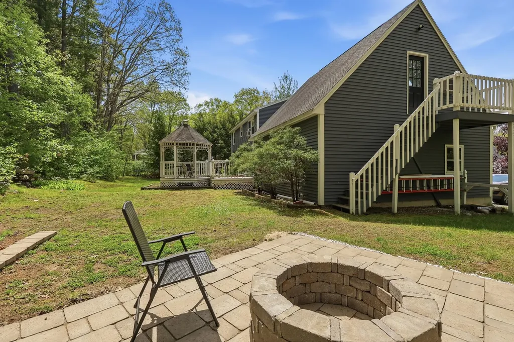 20 Robin Circle Biddeford ME 04005