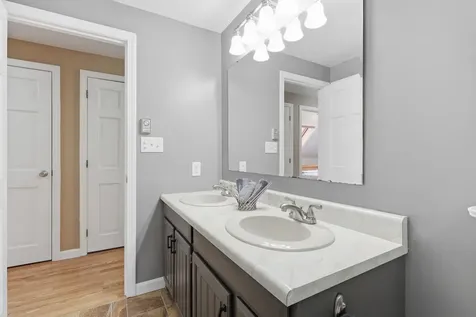 20 Robin Circle Biddeford ME 04005