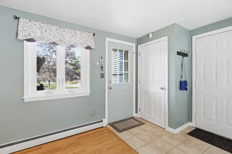 20 Robin Circle Biddeford ME 04005