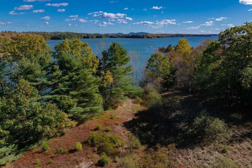 Lot 22 Map 17, Lot 22 Morgan Bay Road Surry ME 04684