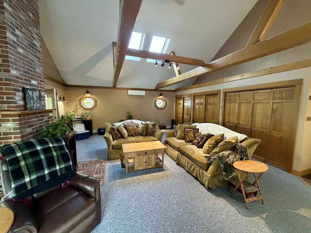 137 Maine Avenue Millinocket ME 04462