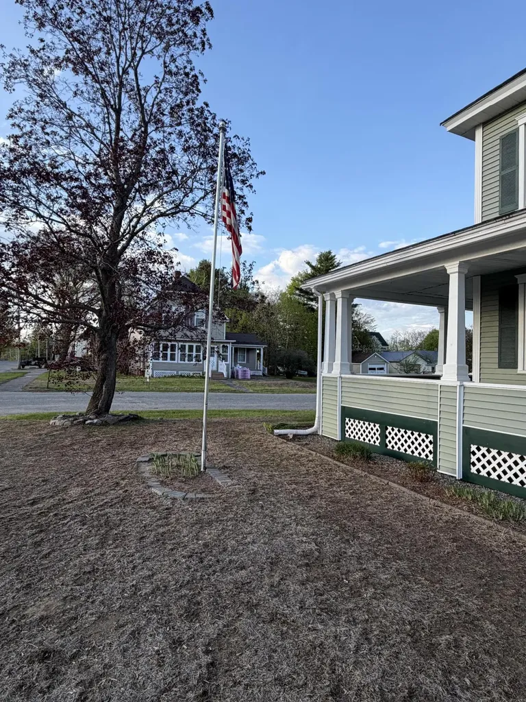 137 Maine Avenue Millinocket ME 04462