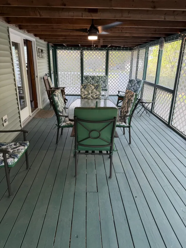137 Maine Avenue Millinocket ME 04462