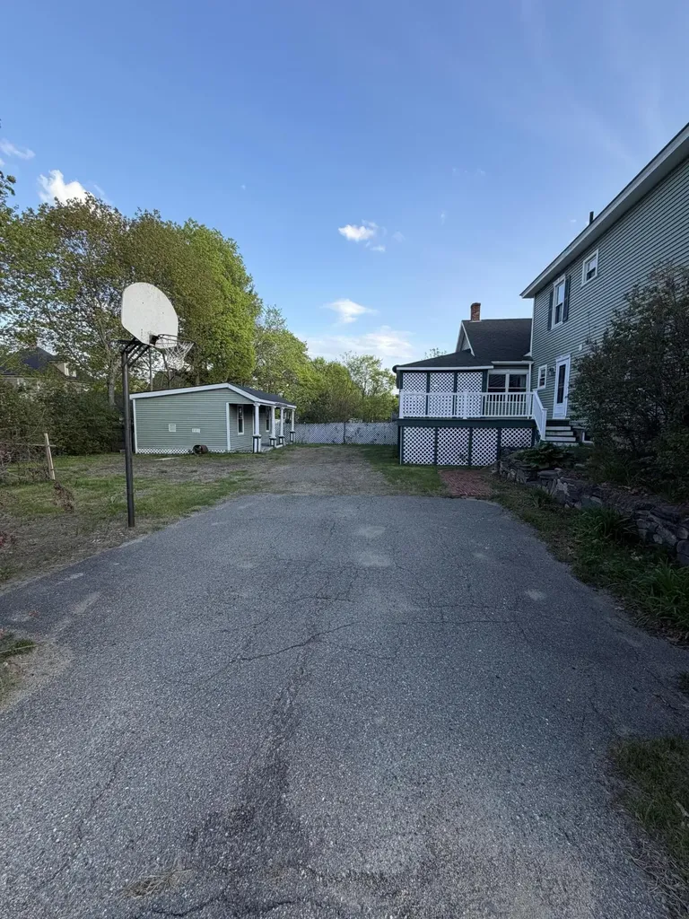 137 Maine Avenue Millinocket ME 04462