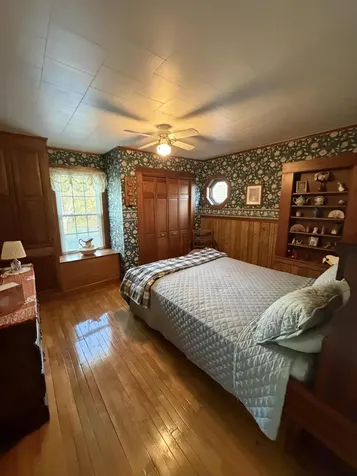 137 Maine Avenue Millinocket ME 04462